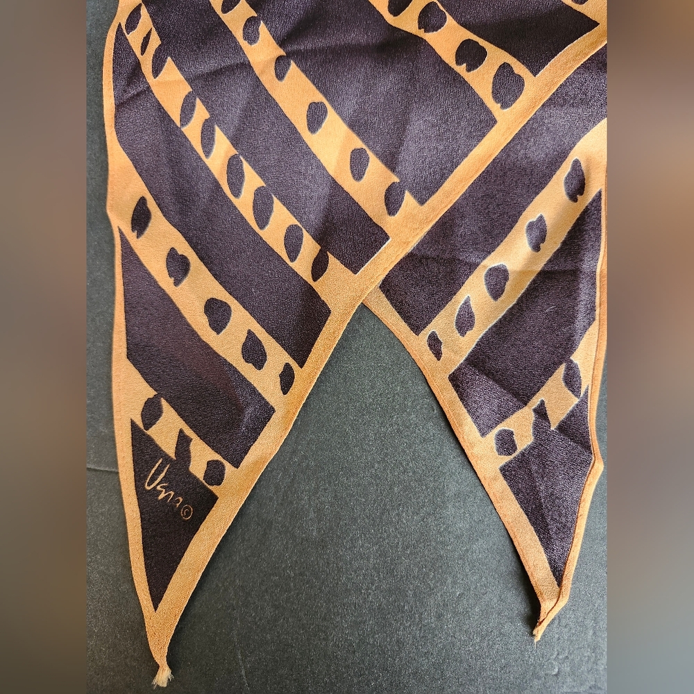 Two Complementary Oblong Scarves - image 3
